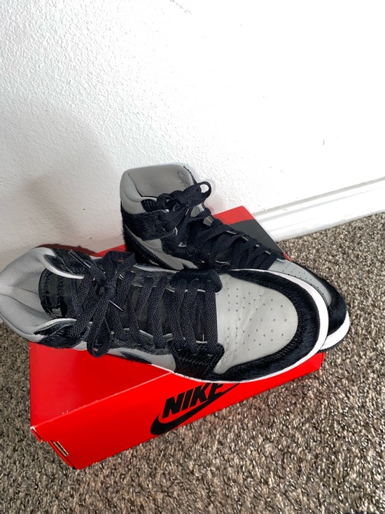 Nike Women’s High-Top Sneakers Black & Gray - Picture 4 of 5